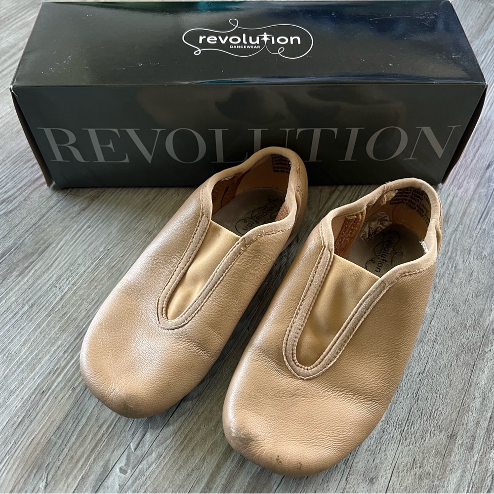 Revolution Dark Tan Jazz Shoes